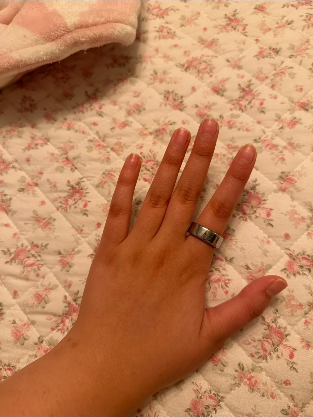Oura ring 4th gen silver size 8